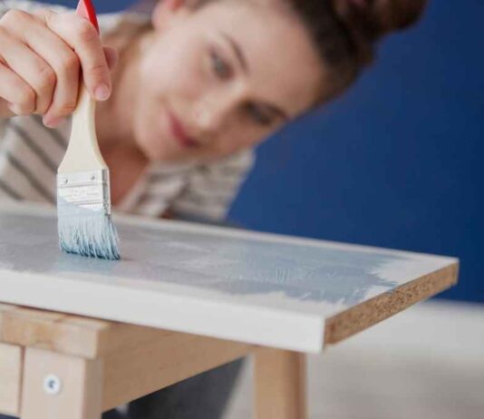 How to Paint Raw and Laminated Particle Board Furniture How to paint chipboard.